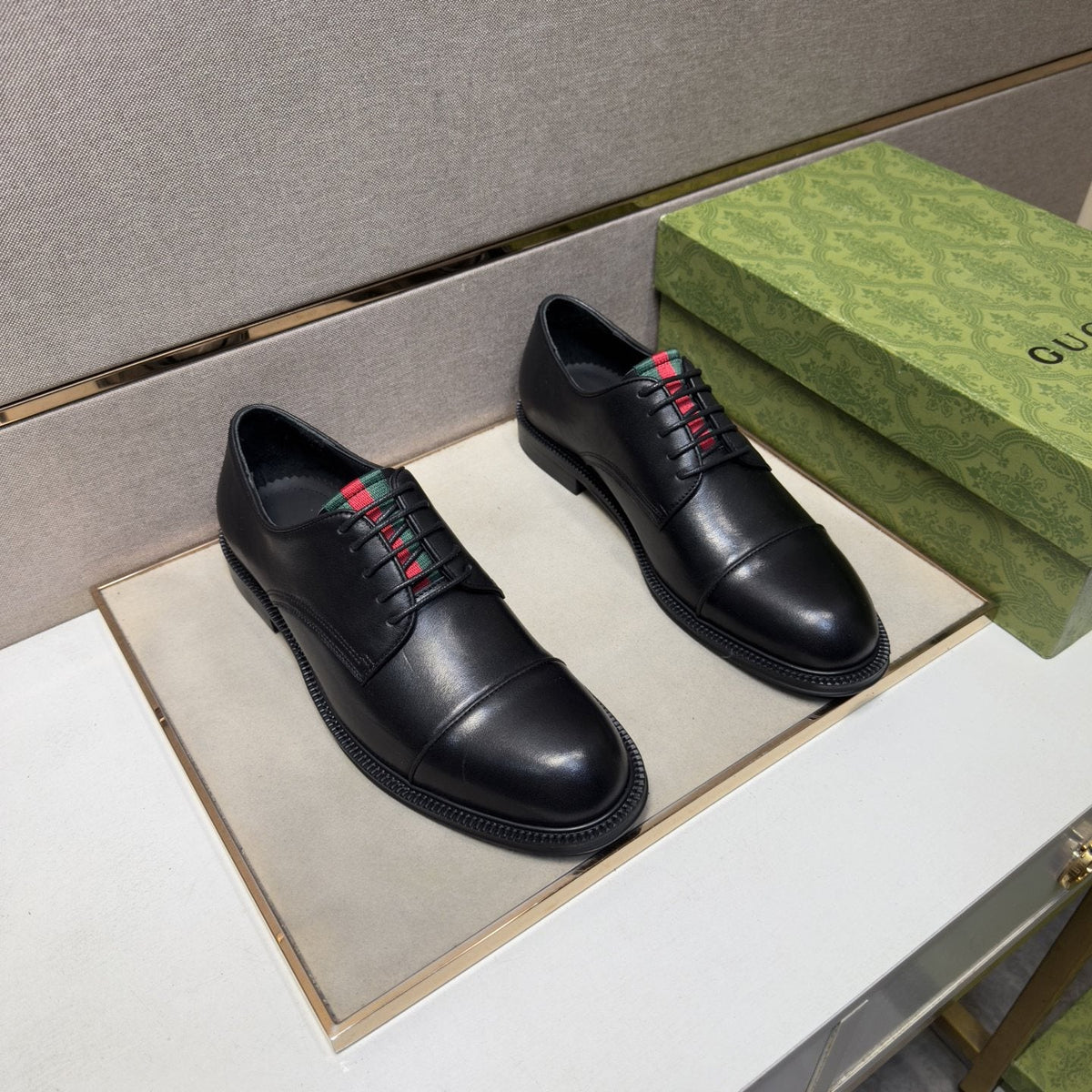 Gucci Men's Stripe-Accent Lace-Up Dress Shoes